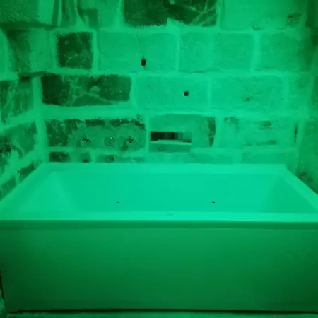 Vila Overseas Pool Monopoli