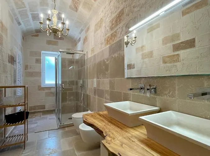 Villa Overseas Pool Monopoli