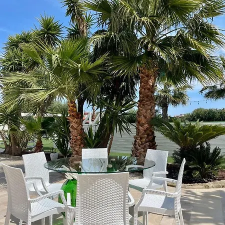 Overseas Pool Villa Monopoli