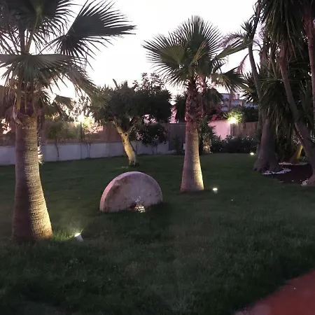 Villa Overseas Pool Monopoli