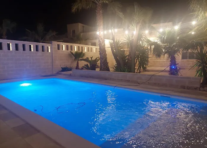 וילה Overseas Pool מונופולי